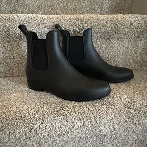 Black Chelsea Boots